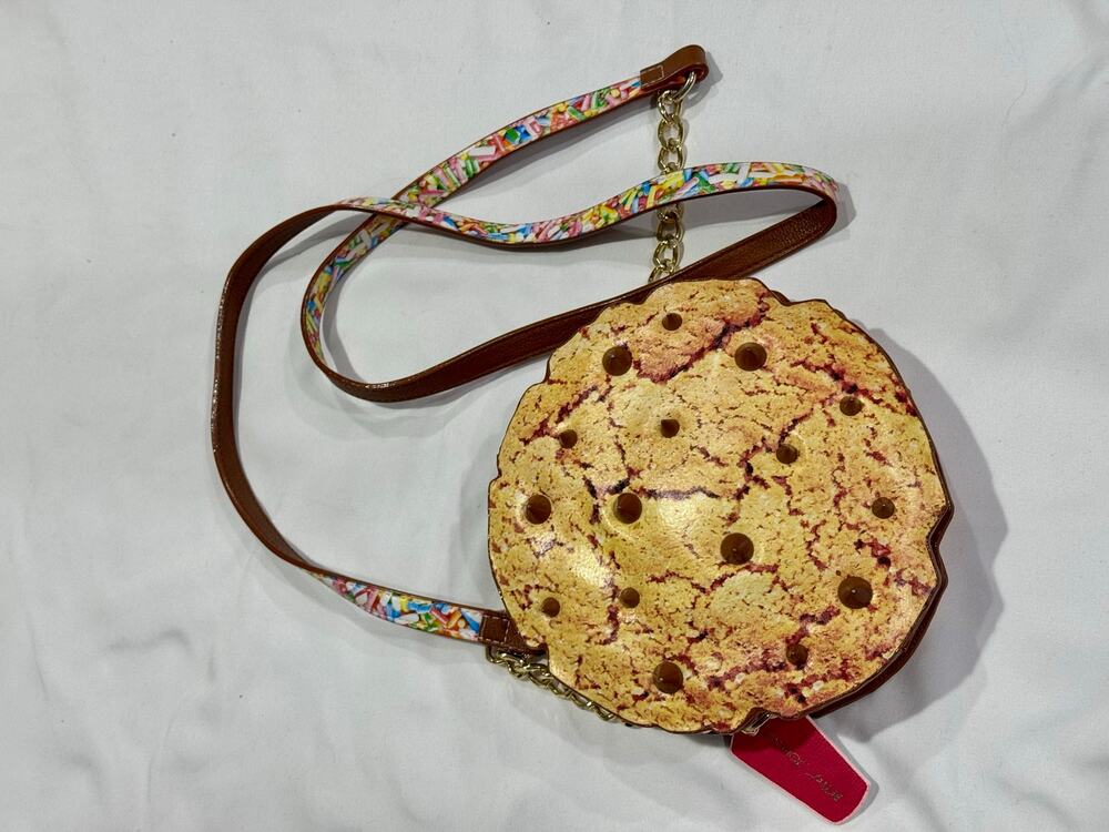 Betsey Johnson Chicwich Cookie Ice Cream Sandwich Novelty Crossbody Bag